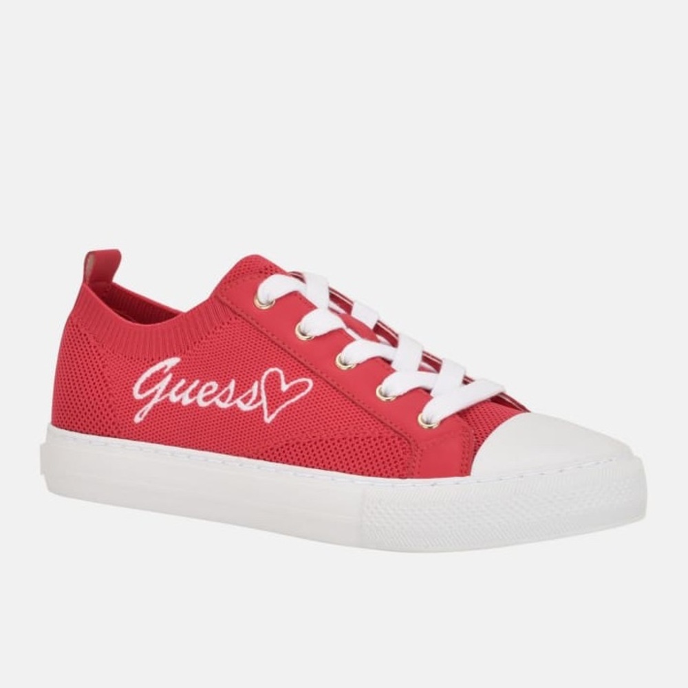 Guess Laidie Knit Low-Top Sneakers Womens 7 with‎ heart